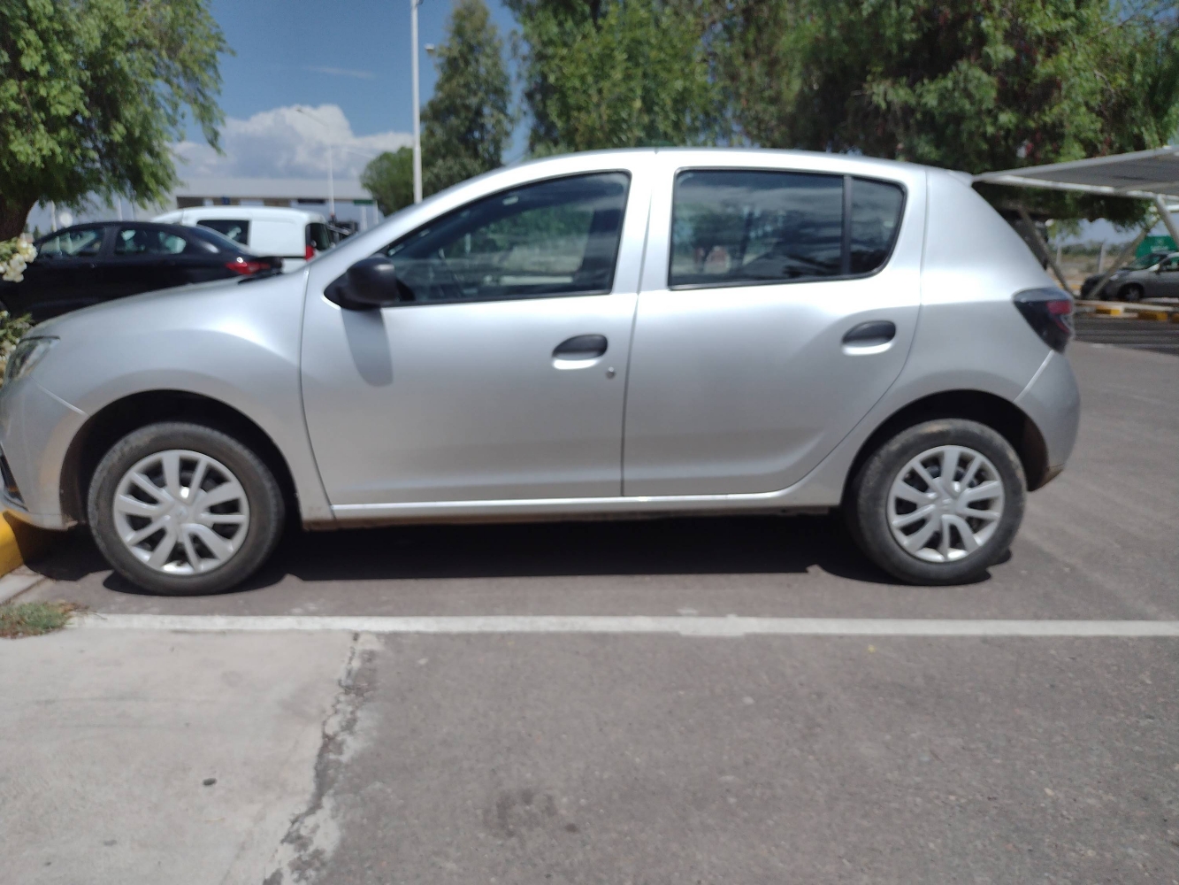 Foto de Renault SANDERO PH2 LIFE 1.6