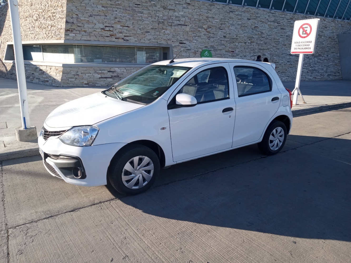 Foto de Toyota ETIOS X 1.5 6M/T 5P
