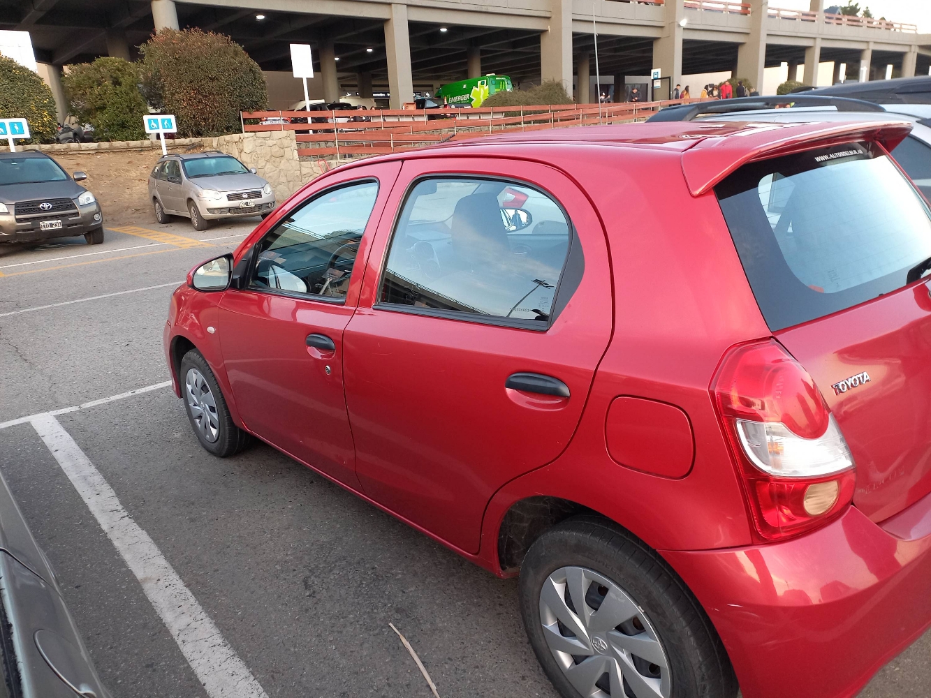 Foto de Renault ETIOS X 1.5 6M/T 5P