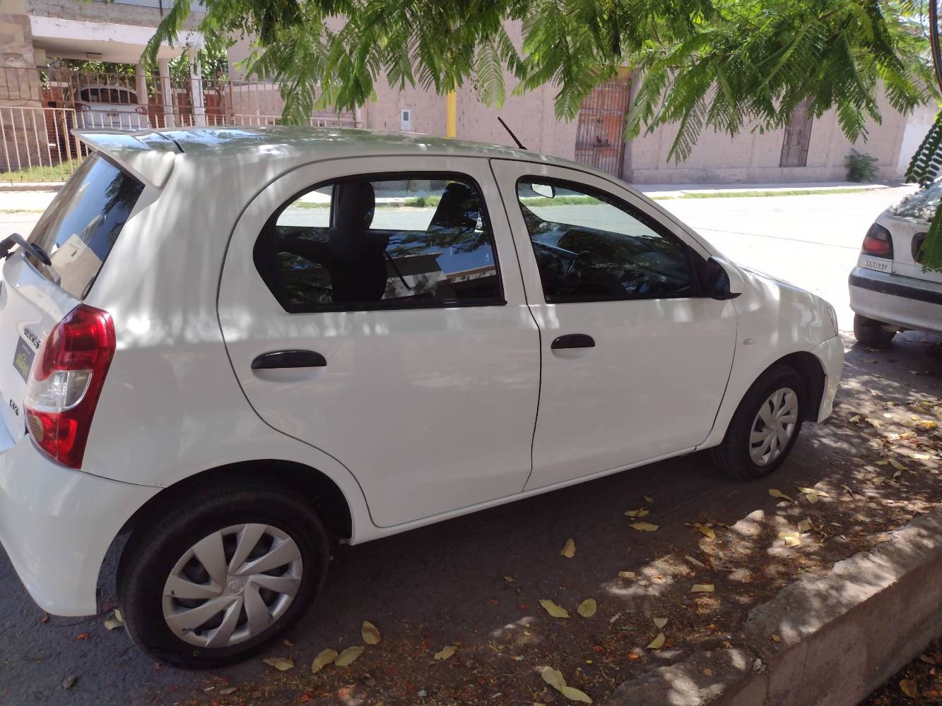 Foto de Toyota ETIOS X 1.5 6M/T 5P