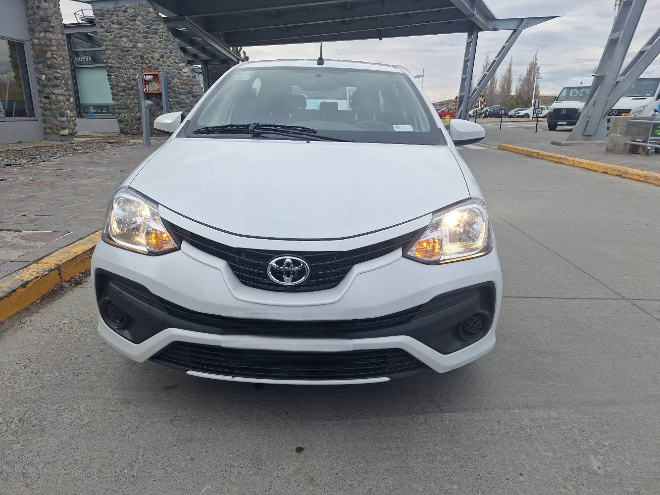 Foto de Toyota ETIOS X 1.5 6M/T 4P