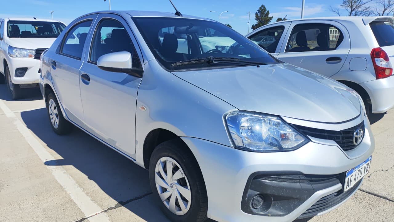 Foto de Toyota ETIOS X 1.5 6M/T 4P