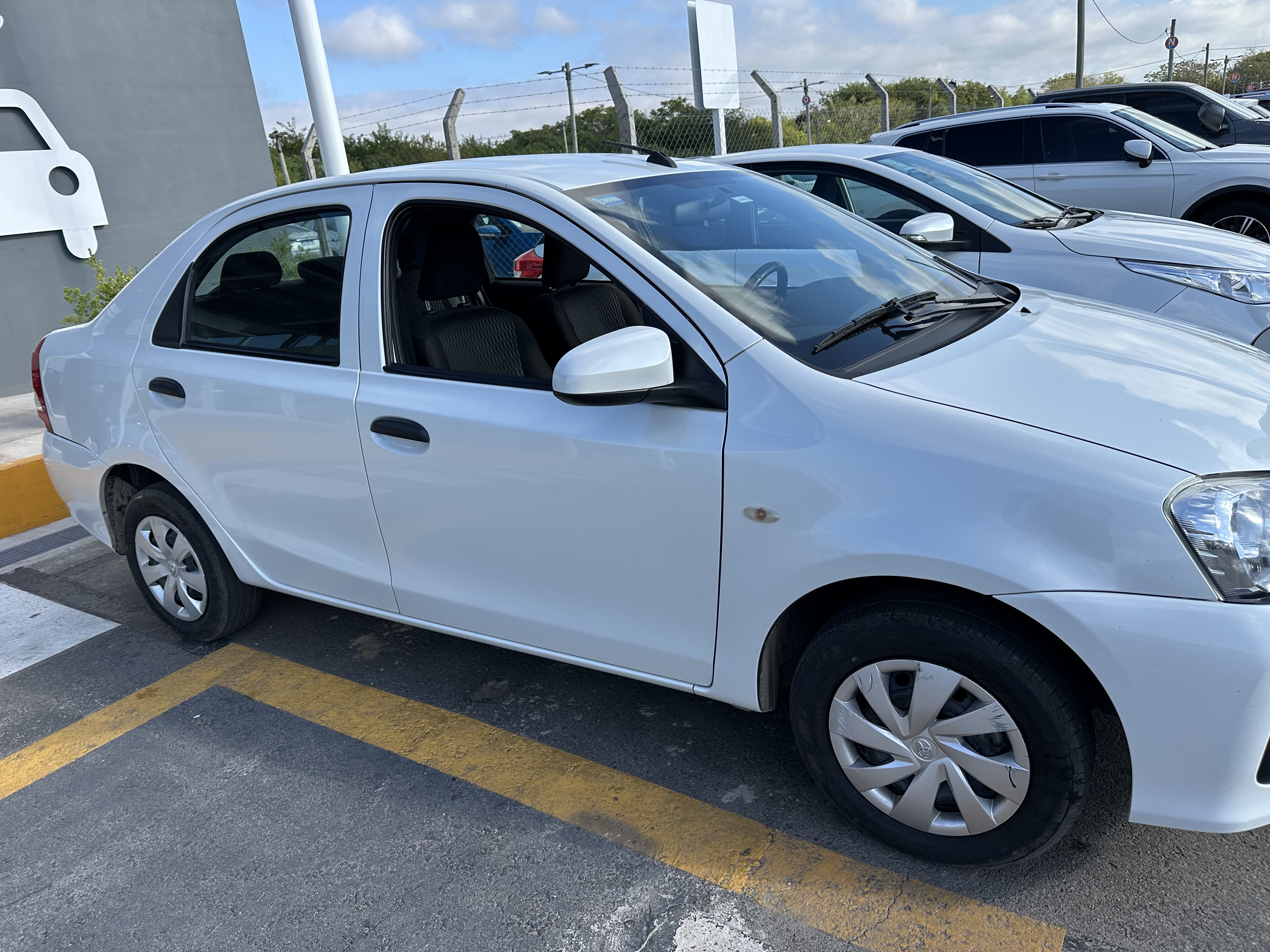 Foto de Toyota ETIOS X 1.5 6M/T 4P