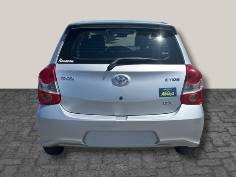 Toyota ETIOS X 1.5 6M/T 5P