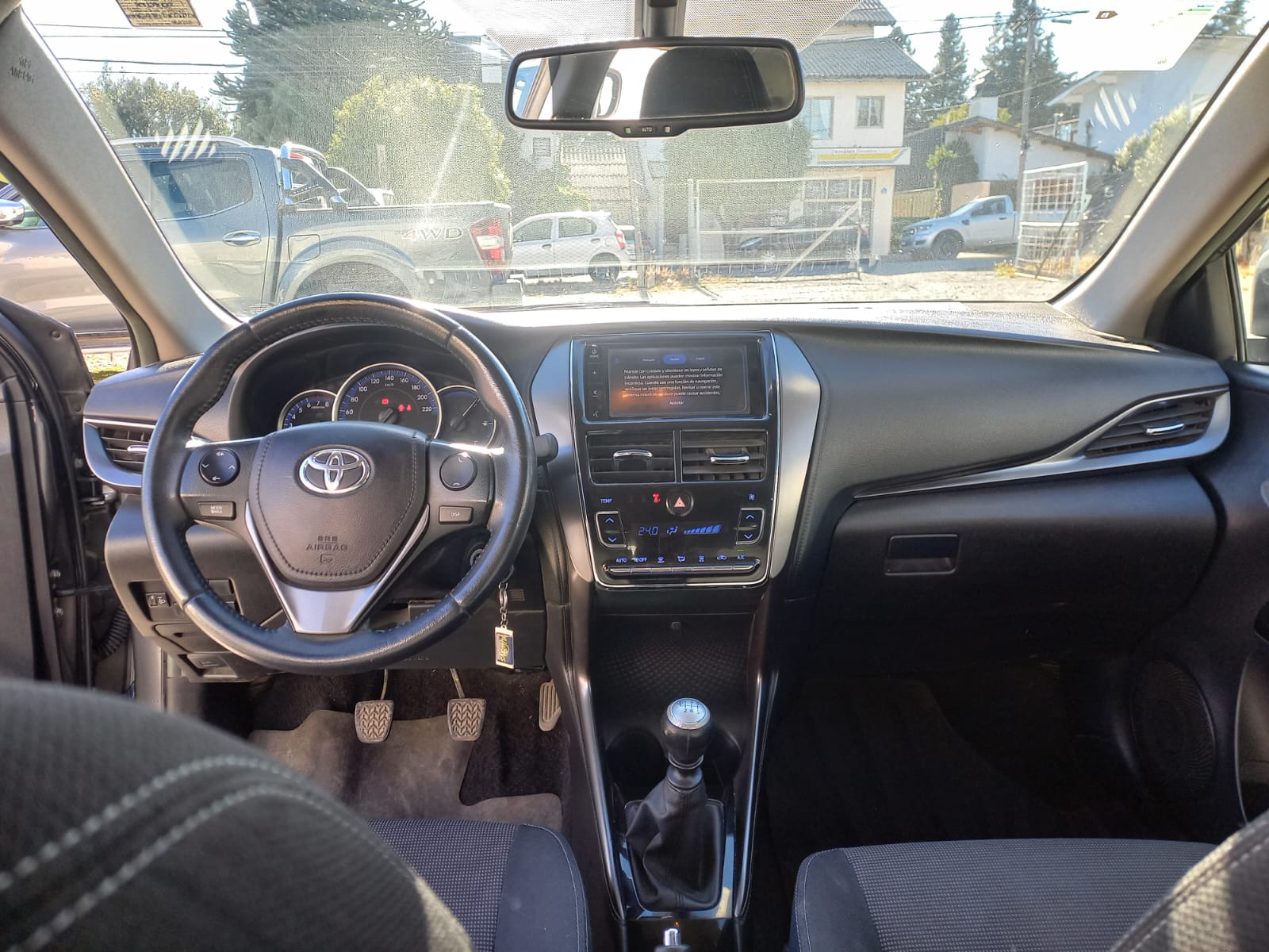 Toyota YARIS XLS 1.5 6M/T 4P