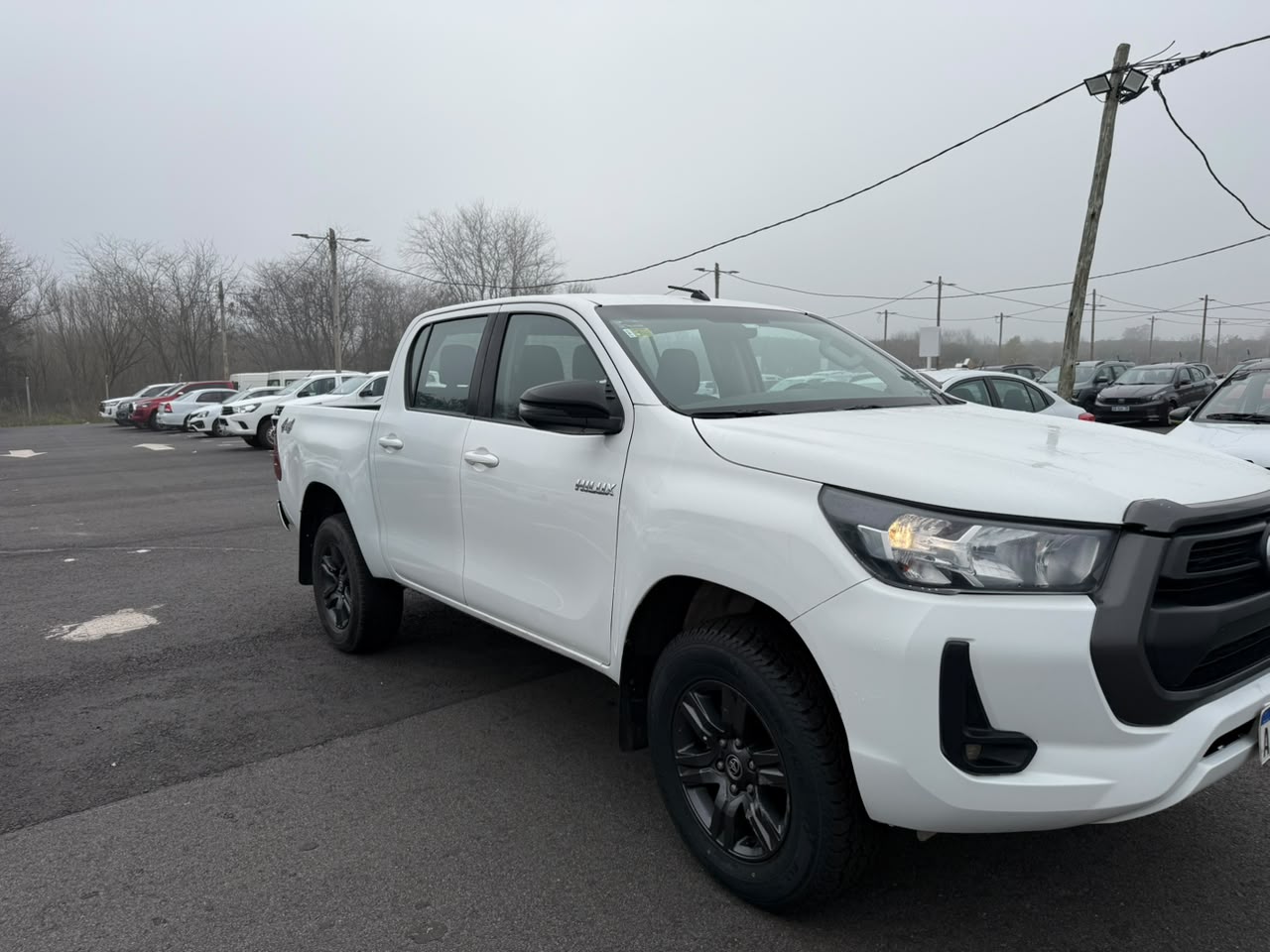 Foto de Toyota HILUX D/C 2,8 TDi 4X4 SR 6 M/T