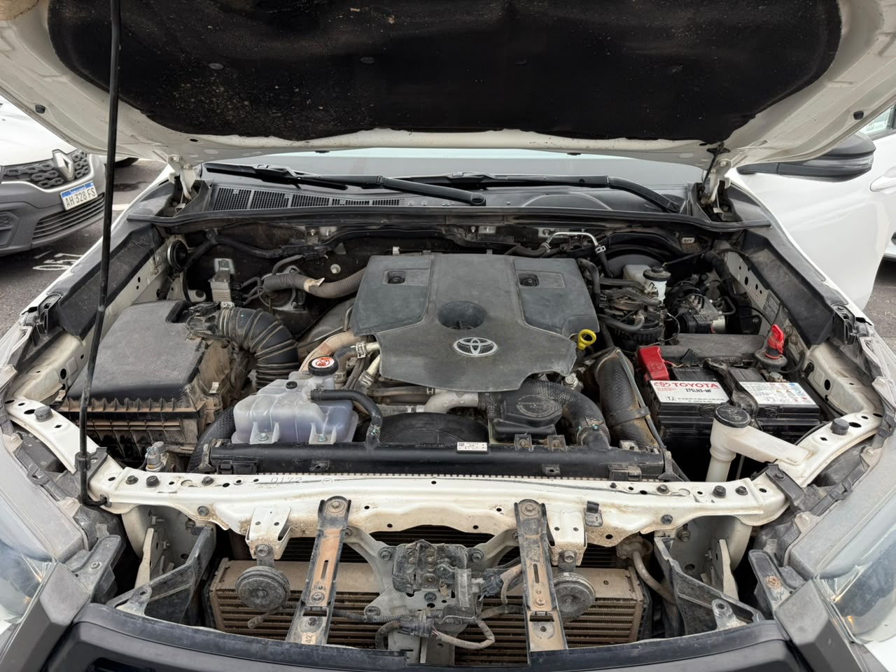 Toyota HILUX D/C 2,8 TDi 4X4 SR 6 M/T
