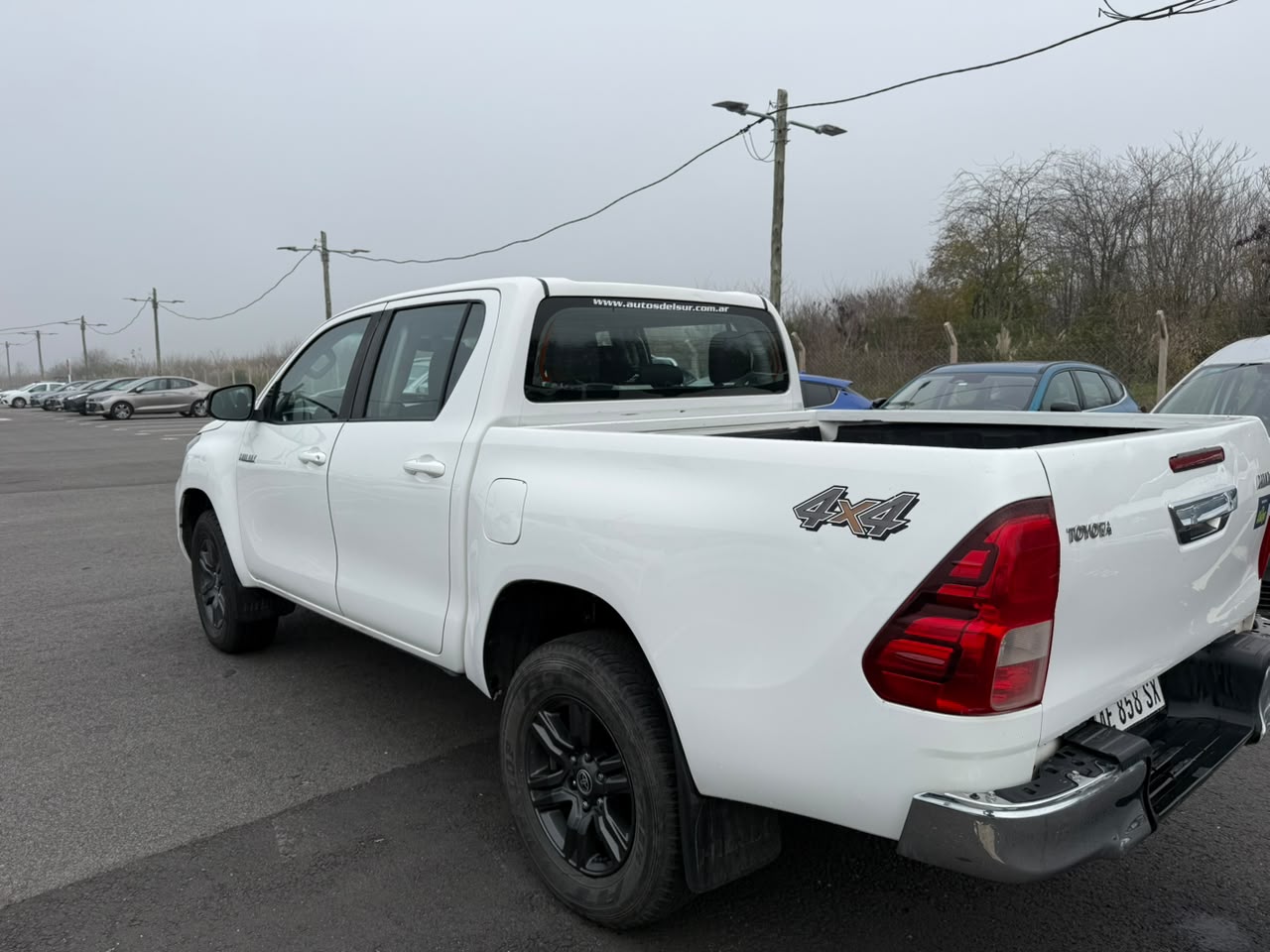 Toyota HILUX D/C 2,8 TDi 4X4 SR 6 M/T