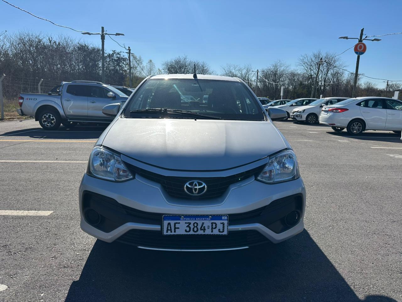 Toyota ETIOS X 1.5 6M/T 5P