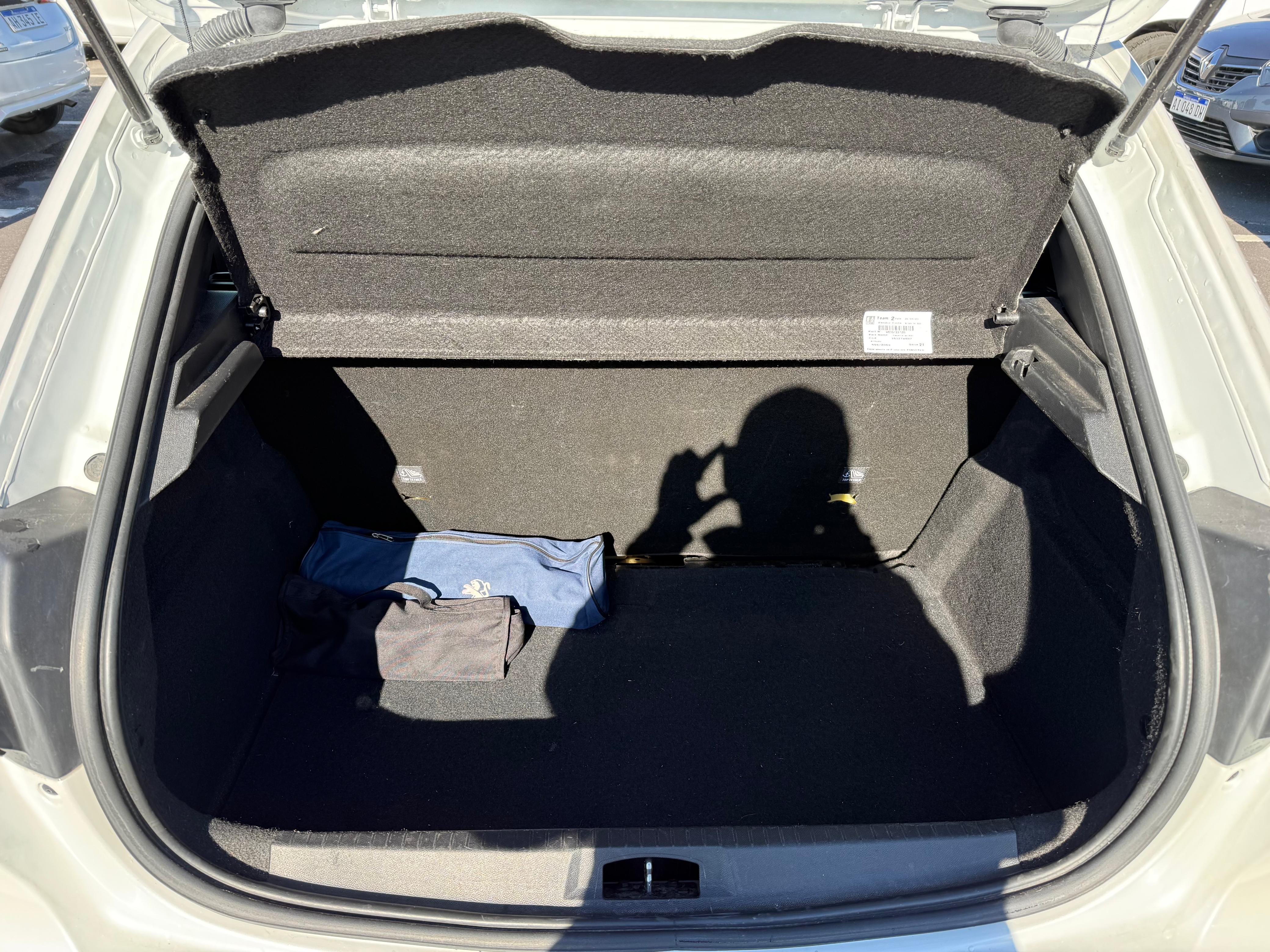 Peugeot 208 Active Pack 1.6L Tiptronic AM23.5