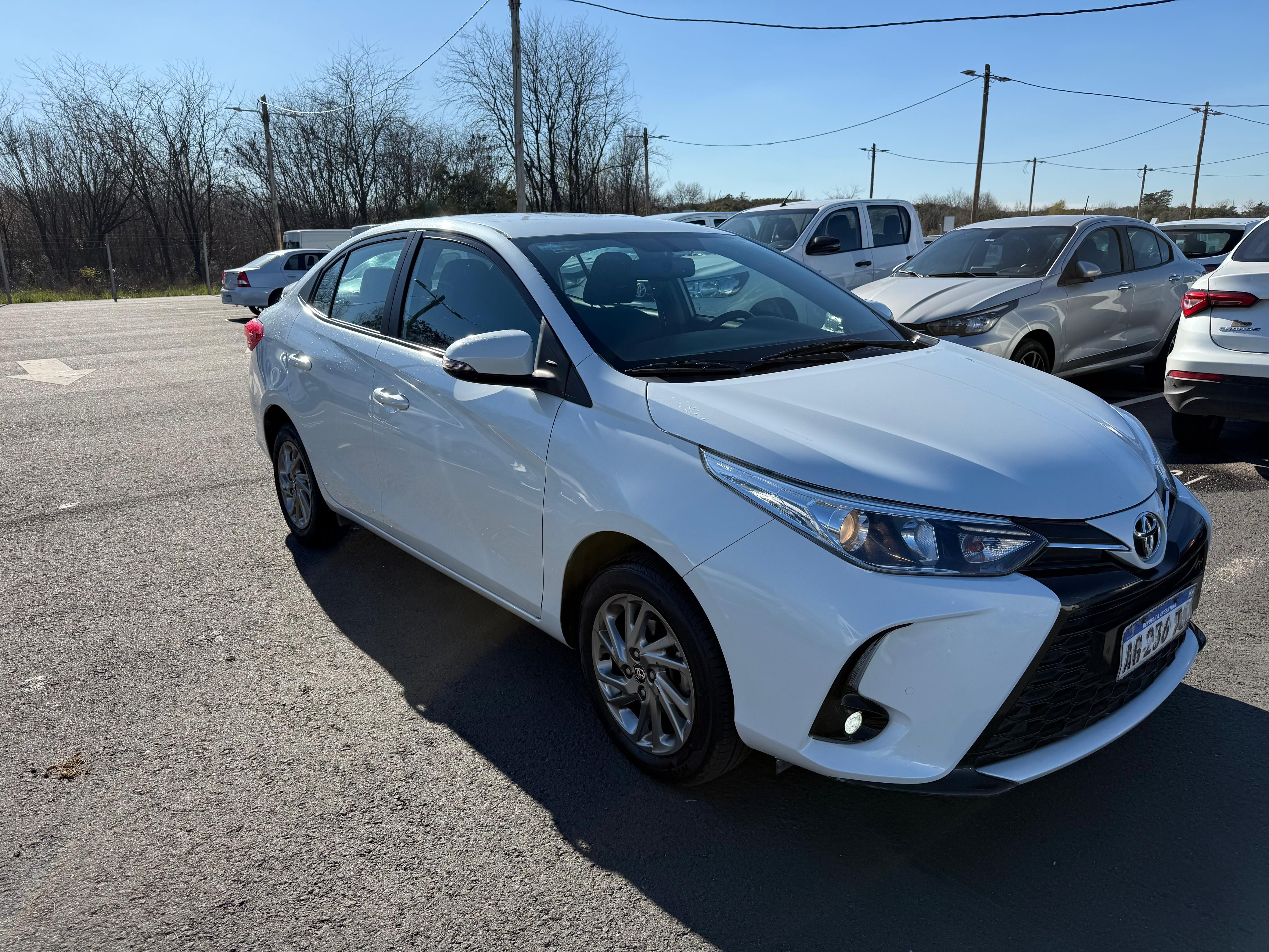 Toyota YARIS XLS 1.5 6M/T 4P