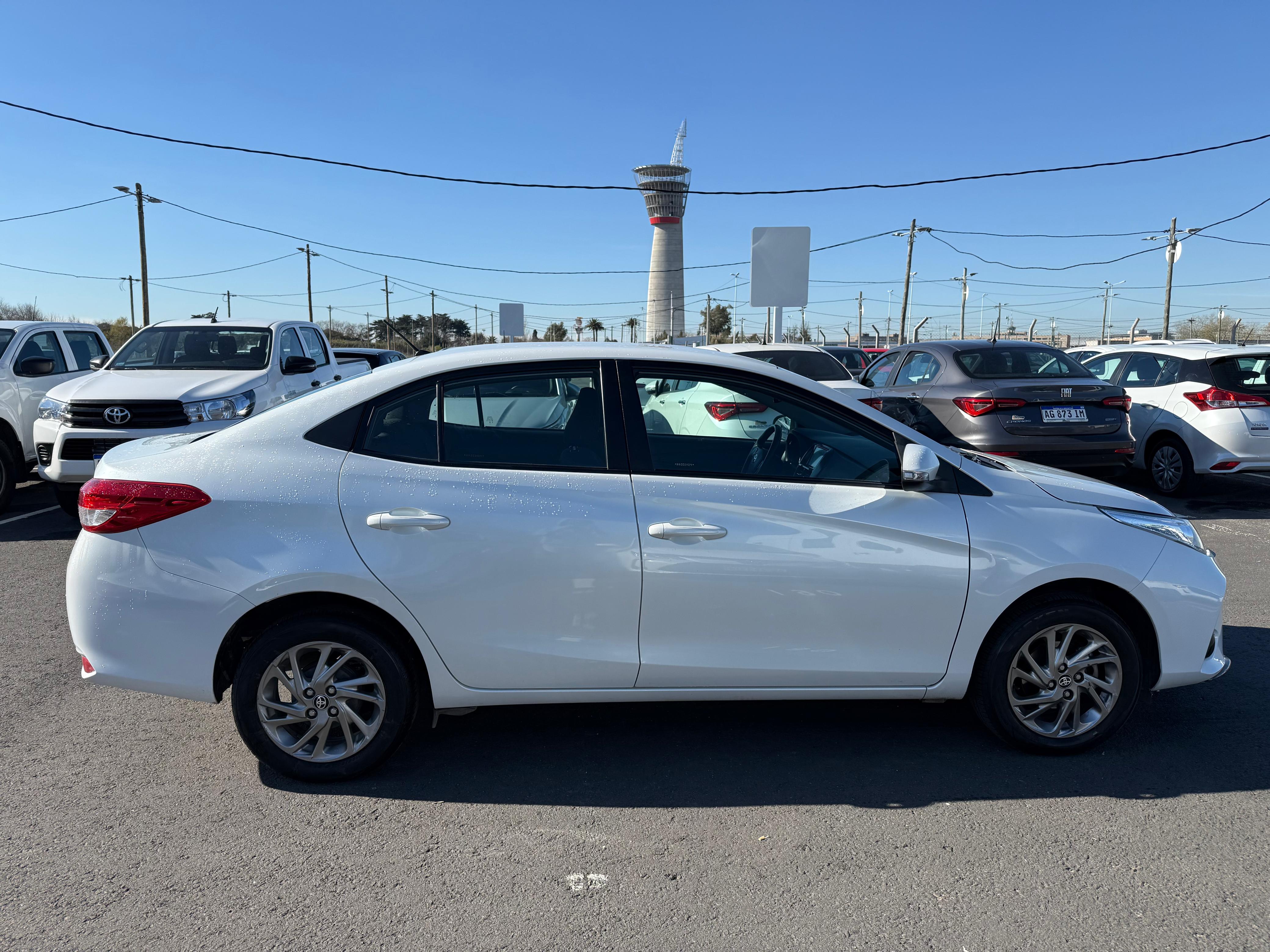 Toyota YARIS XLS 1.5 6M/T 4P
