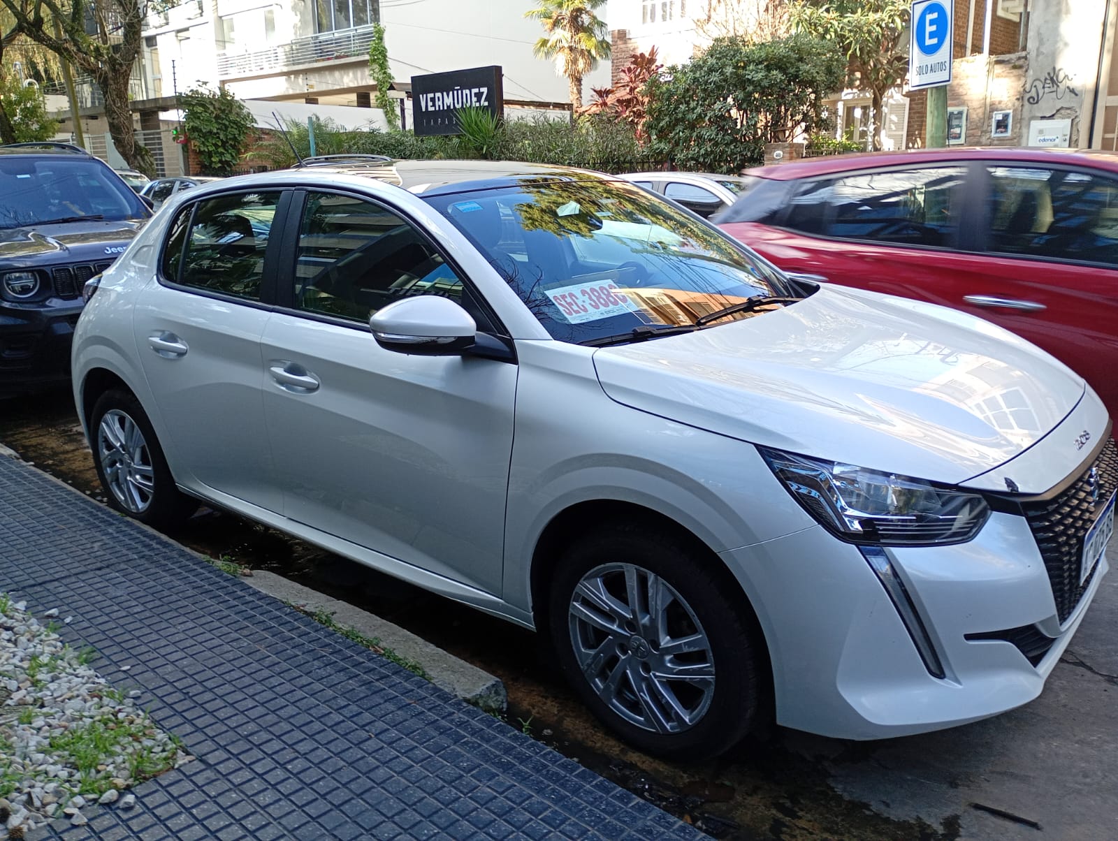 Peugeot 208 Active Pack 1.6L Tiptronic AM23.5