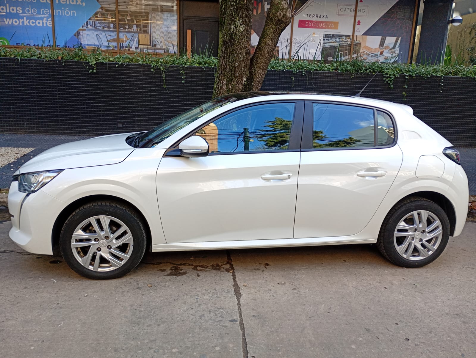 Peugeot 208 Active Pack 1.6L Tiptronic AM23.5