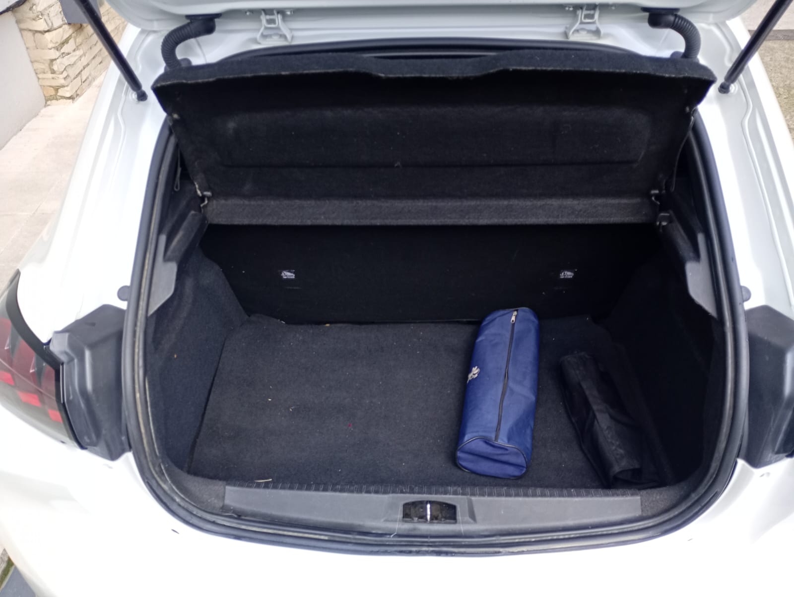 Peugeot 208 Active Pack 1.6L Tiptronic AM23.5
