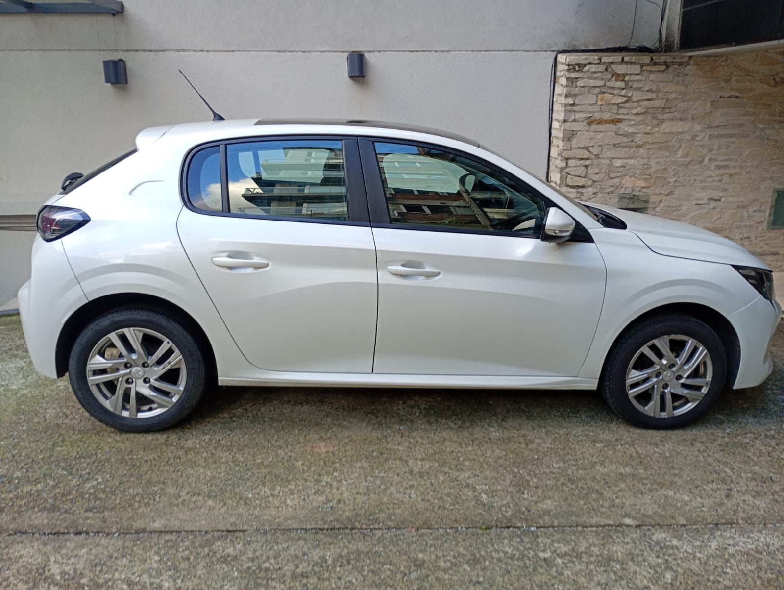 Peugeot 208 Active Pack 1.6L Tiptronic AM23.5
